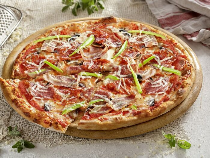 Выиграй фирменную пиццу от IL Патио!